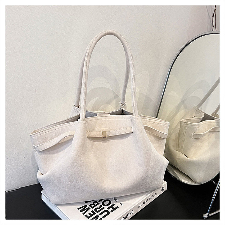 Solid Color Pattern Women's Matte Leather Solid Color Vintage Style Classic Style Square Magnetic Buckle Shoulder Bag Underarm Bag