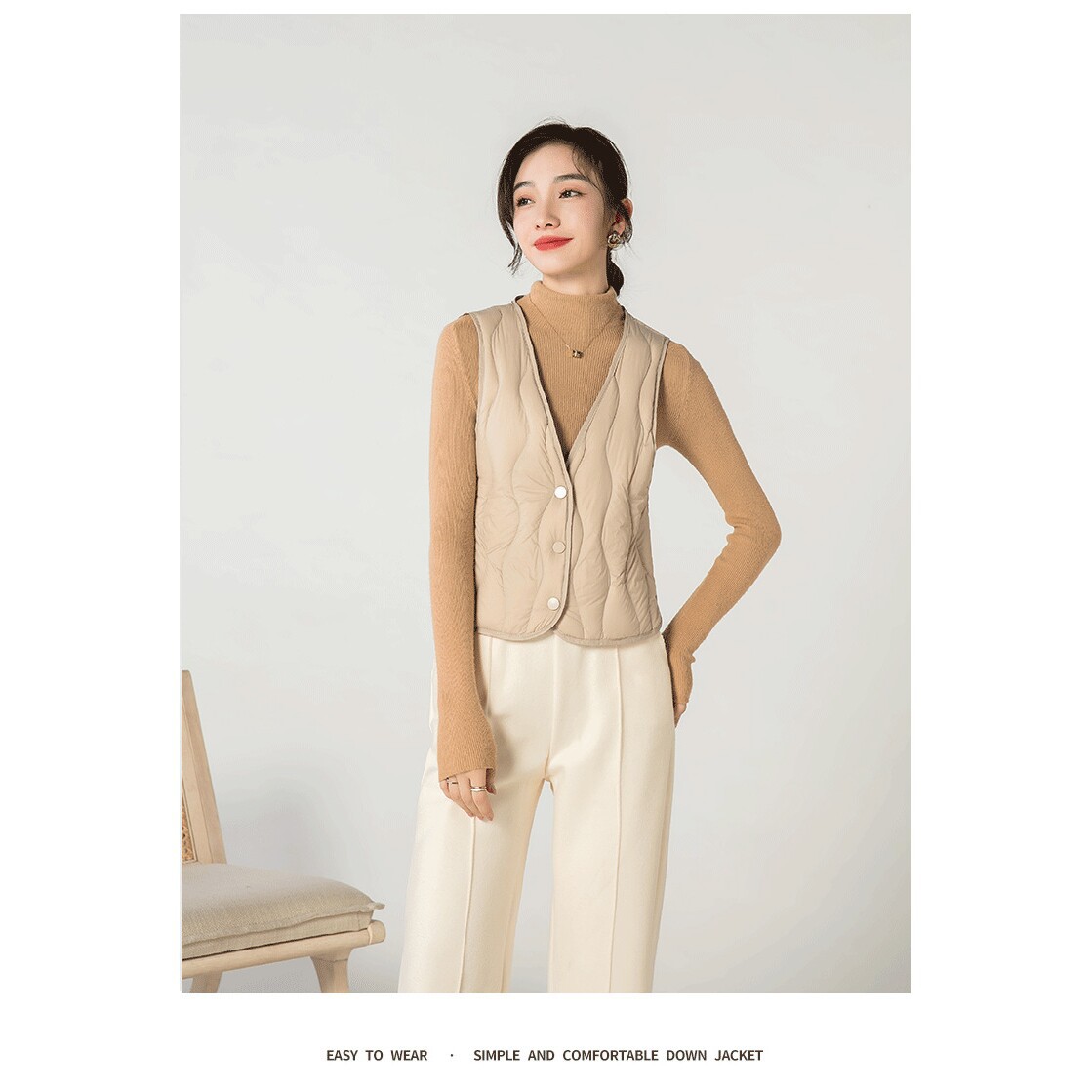 Women's down vest, lightweight and slim-fitting V-neck, white duck down warm vest, versatile for autumn and winter commuting.