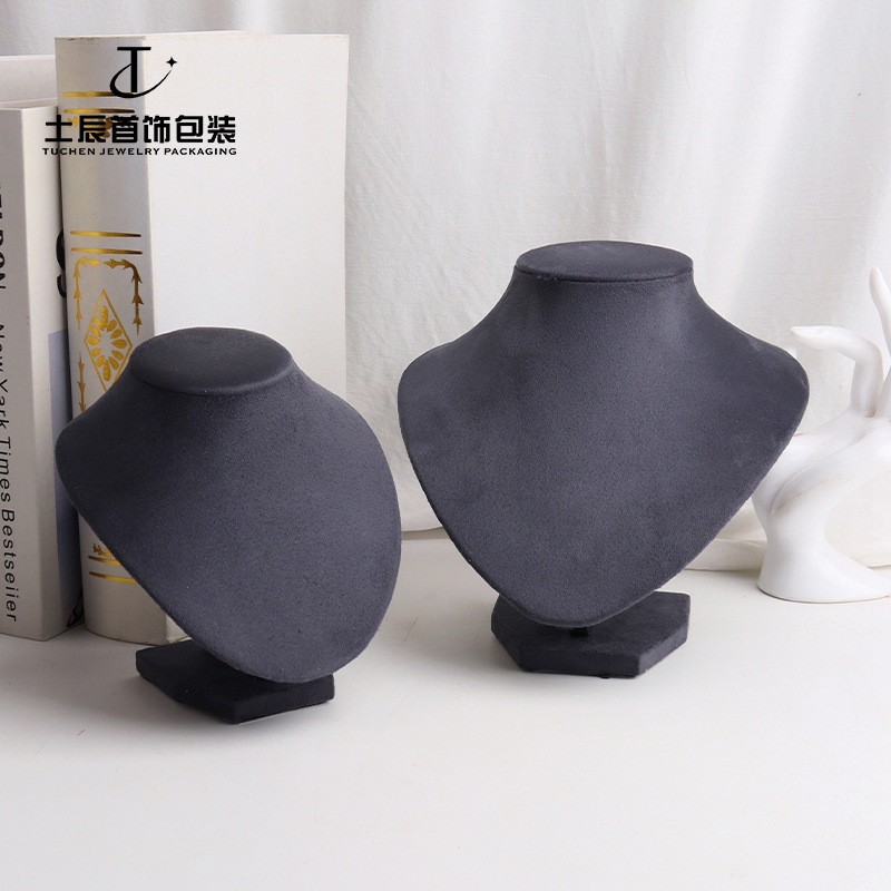 El Colgante del collar en el mostrador del estante de exhibición de joyas contiene accesorios, terciopelo, cuello de melocotón, el estante de exhibición es pequeño y grande. image 3