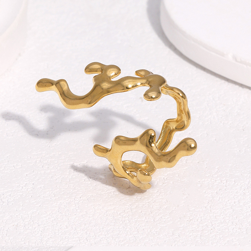 Glittrande designerring för kvinnor, stilren och bekväm_voghion.com