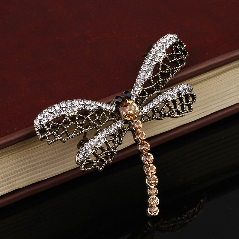 Broches en perles représentant des animaux : abeille, grenouille, libellule, pic, hibou, éléphant, tête de léopard, paon (vente en gros)._voghion.com