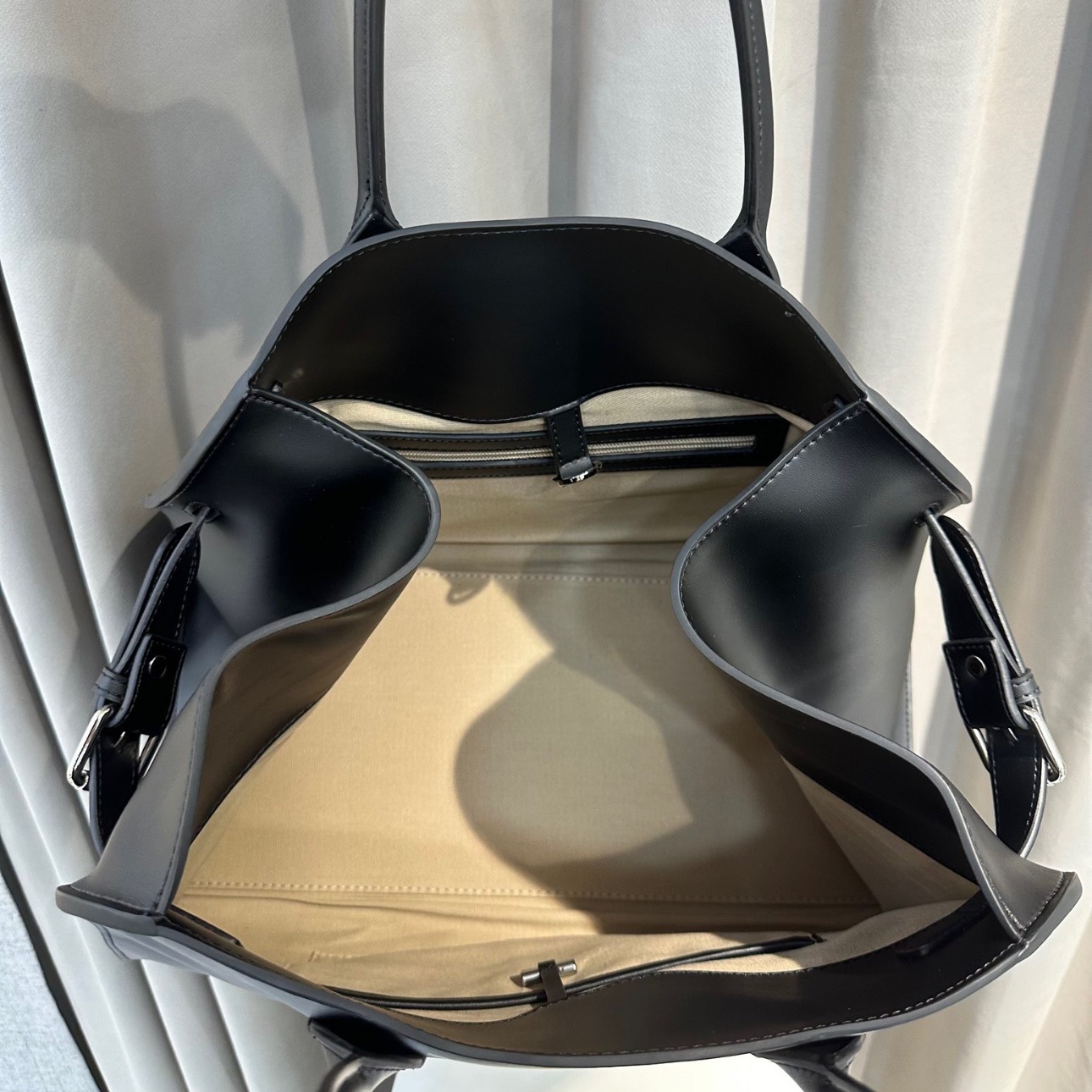 Women's Tote Bag 2024 New Trendy High-End Black Large Capacity Handbag Briefcase For Spring Summer Commuting - Thumbnail 4
