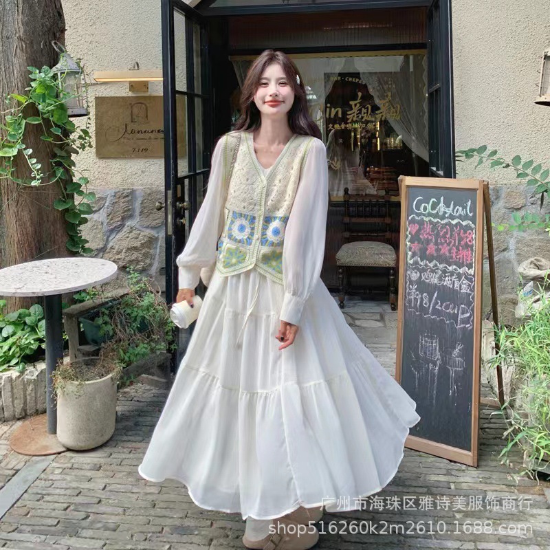 Summer Fresh and High-End Cut Out Knitted Vest for Women New Loose and Versatile Outer Wear Asymmetrical Sleeveless Top