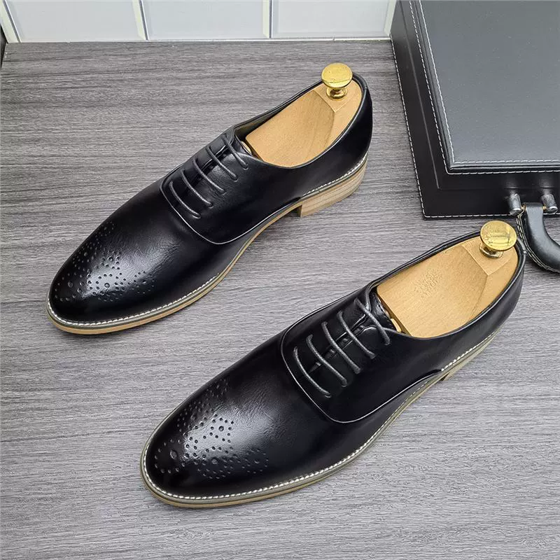 Британские черные деловые кожаные туфли на шнуровке, повседневные кожаные туфли с резьбой в корейском стиле, мужские свадебные туфли с острым носком