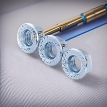 ���m��ĸ�S��ֱ�N���i��\���Ƿ�����ֹ�ˎ��X�������i������ĸ