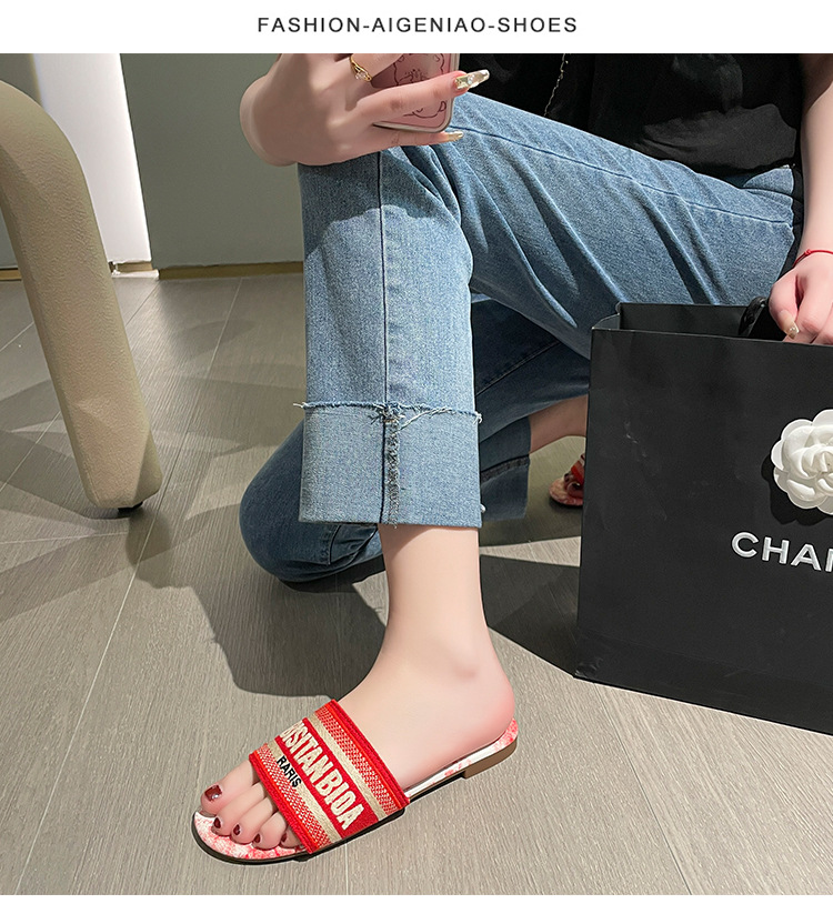 Internet Berühmte Hausschuhe Damen Sommer, Super Hot Im Jahr 2024, Neue Mode Für Den Außenbereich, Ins Trendy Beach Anti Slip One_voghion.com