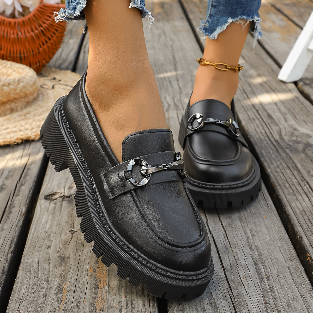 Women's British Style Low Top Shoes Chunky Heel Metal Chain Small Leather Plus Size New Autumn Style_voghion.com