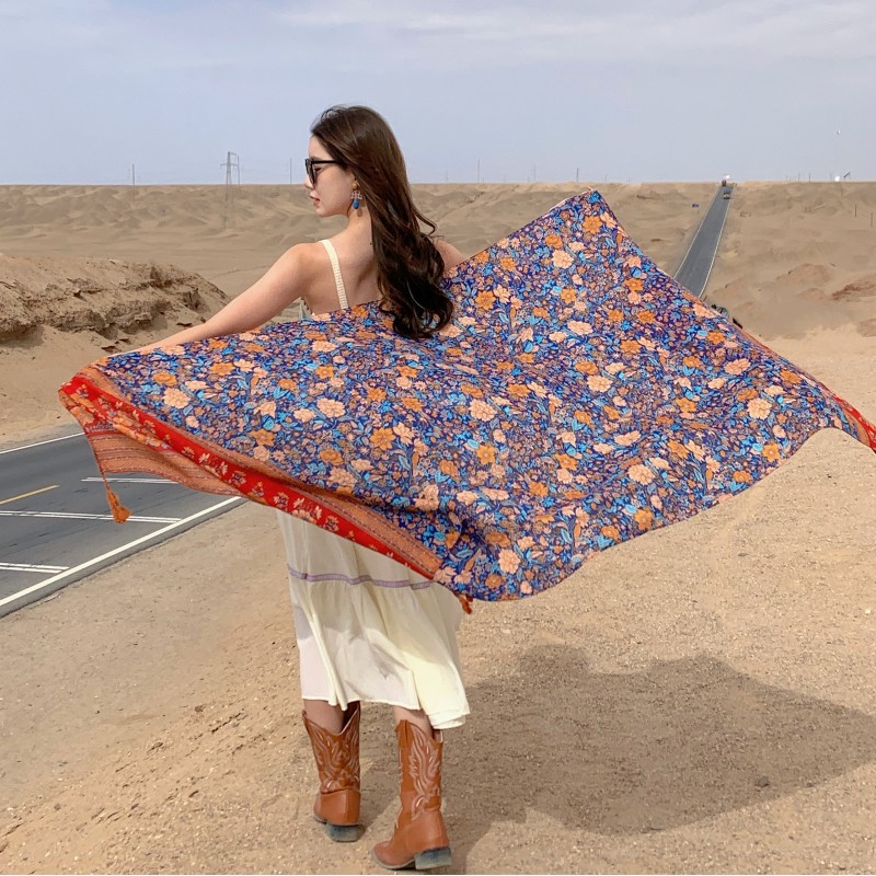 2023 Nuevo Yunnan Lijiang Viajes vacaciones chal rojo y azul con estilo étnico bufanda de algodón y lino sensación bufanda para las mujeres