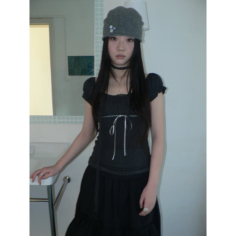Ruoxinang:Project 1/24 Vintage-Style Polka Dot Square-Neck Puff Sleeve Pleated Lace-Trimmed Top with Matching Accessories