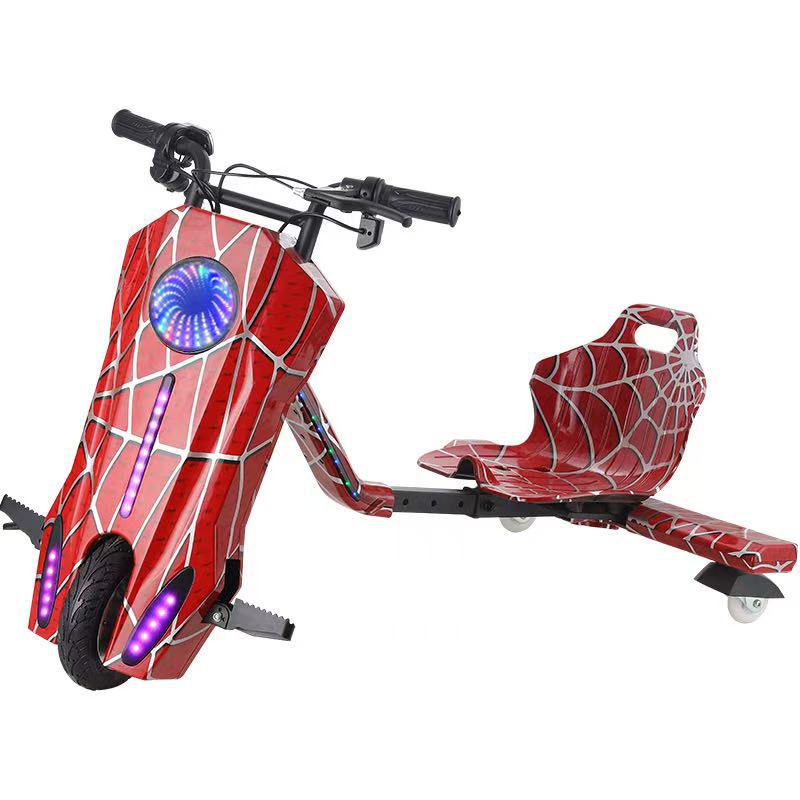 Venta transfronteriza de vehículos eléctricos de tres ruedas para niños a la deriva, alquiler de kart cuadrado, cabina de control remoto, horario de lanzamiento de cola