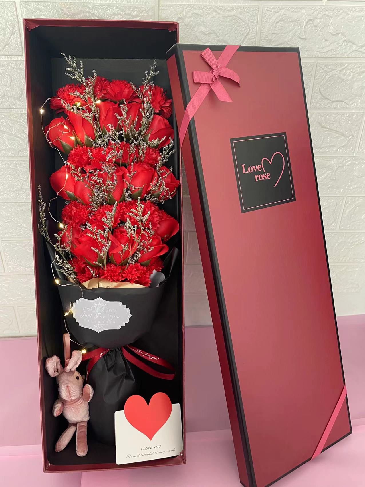 Weihnachtsgeschenke: Rosen-Nelken-Strauß in Geschenkbox, Seifenblume, Valentinstagsgeschenk, Geburtstagsgeschenk, Geschenk für die Freundin, Geschenk für Internet-Prominente_voghion.com