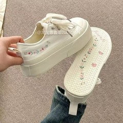 Lulu デン夏薄型通気性厚底キャンバスシューズ女性のための 2025 新しい刺繍多用途白靴カジュアルシューズ