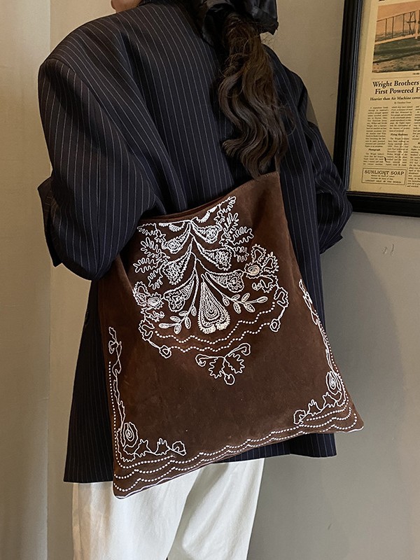 Otoño y invierno mochila de cuero de seda esmerilado bolsas de estilo nacional bordadas bolsas de estilo de mujer gran capacidad relajada sensación de relajación bolsas de hombro