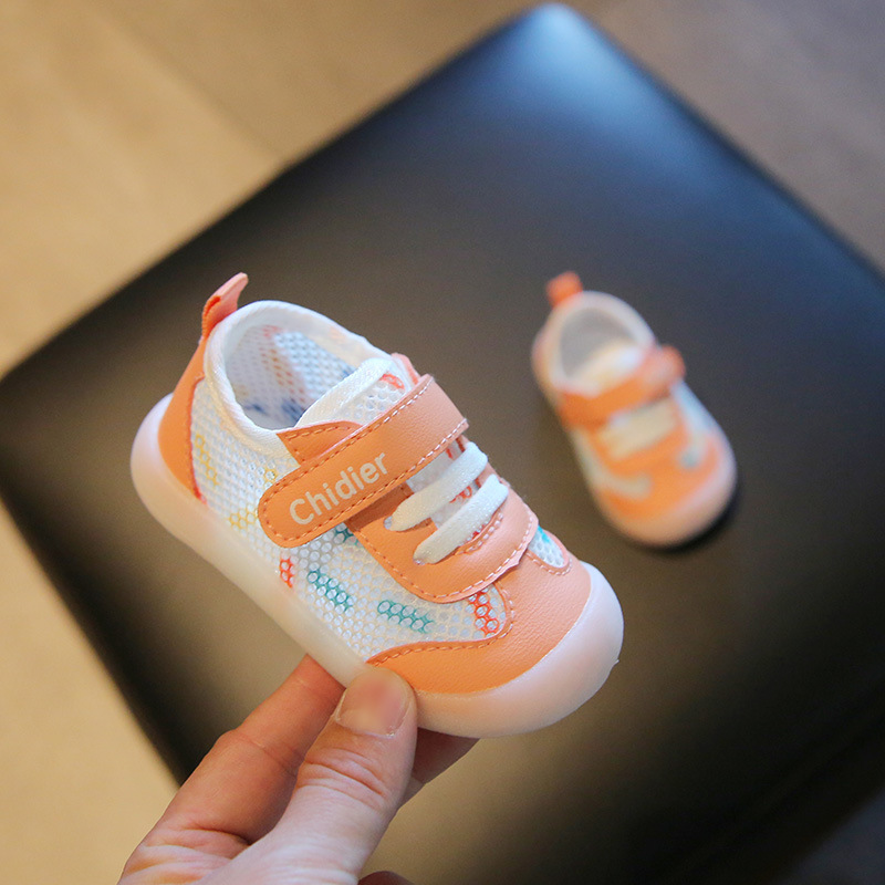 2024 nuevos zapatos para bebés primavera y otoño zapatos para niños pequeños de suela suave 1 1 1 2 años zapatos para niños y niñas zapatos blancos de malla hombres