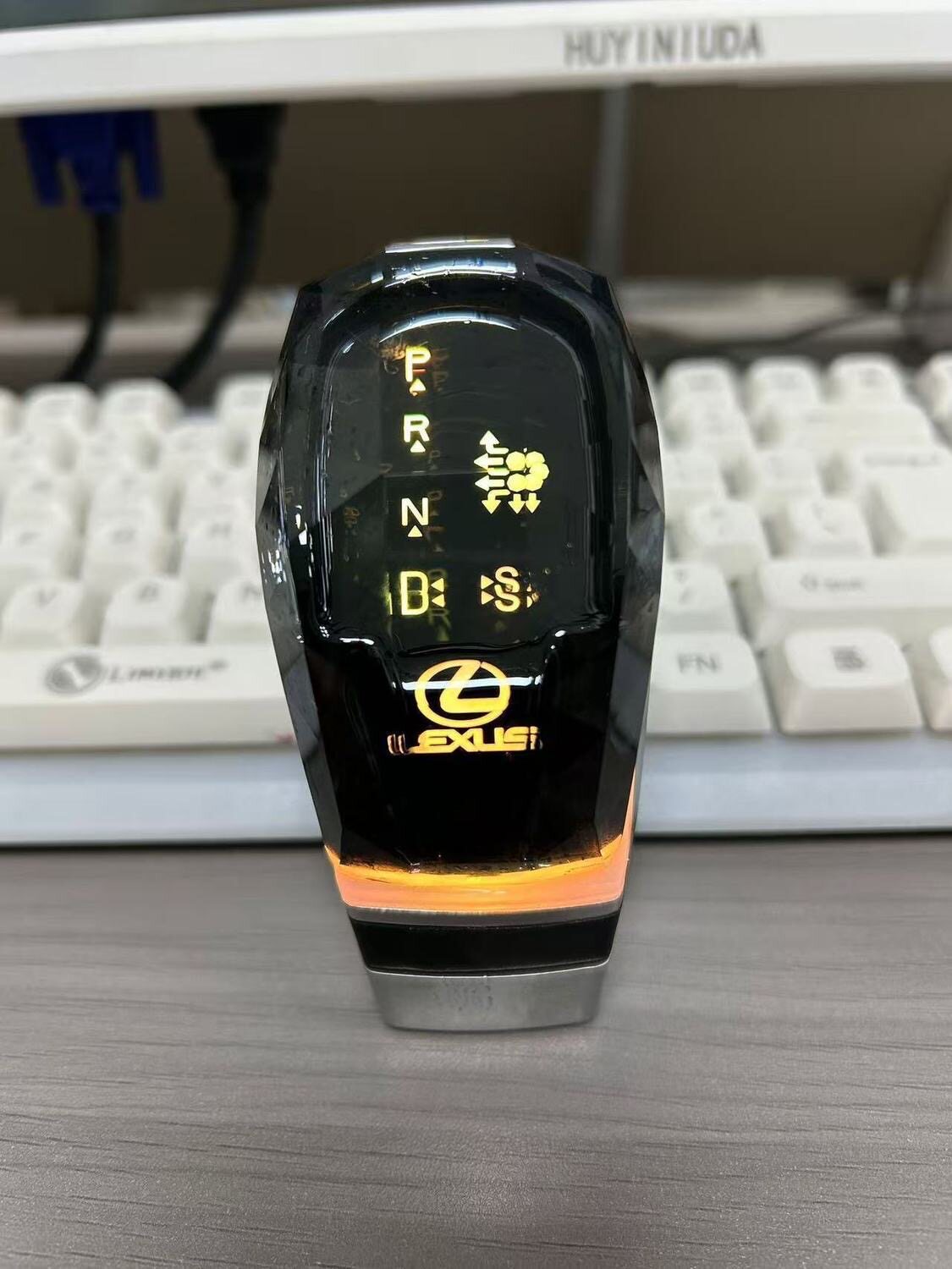 Colorful luminous gear shift knob modification suitable for Toyota Corolla and other models, crystal luminous gear shift modification