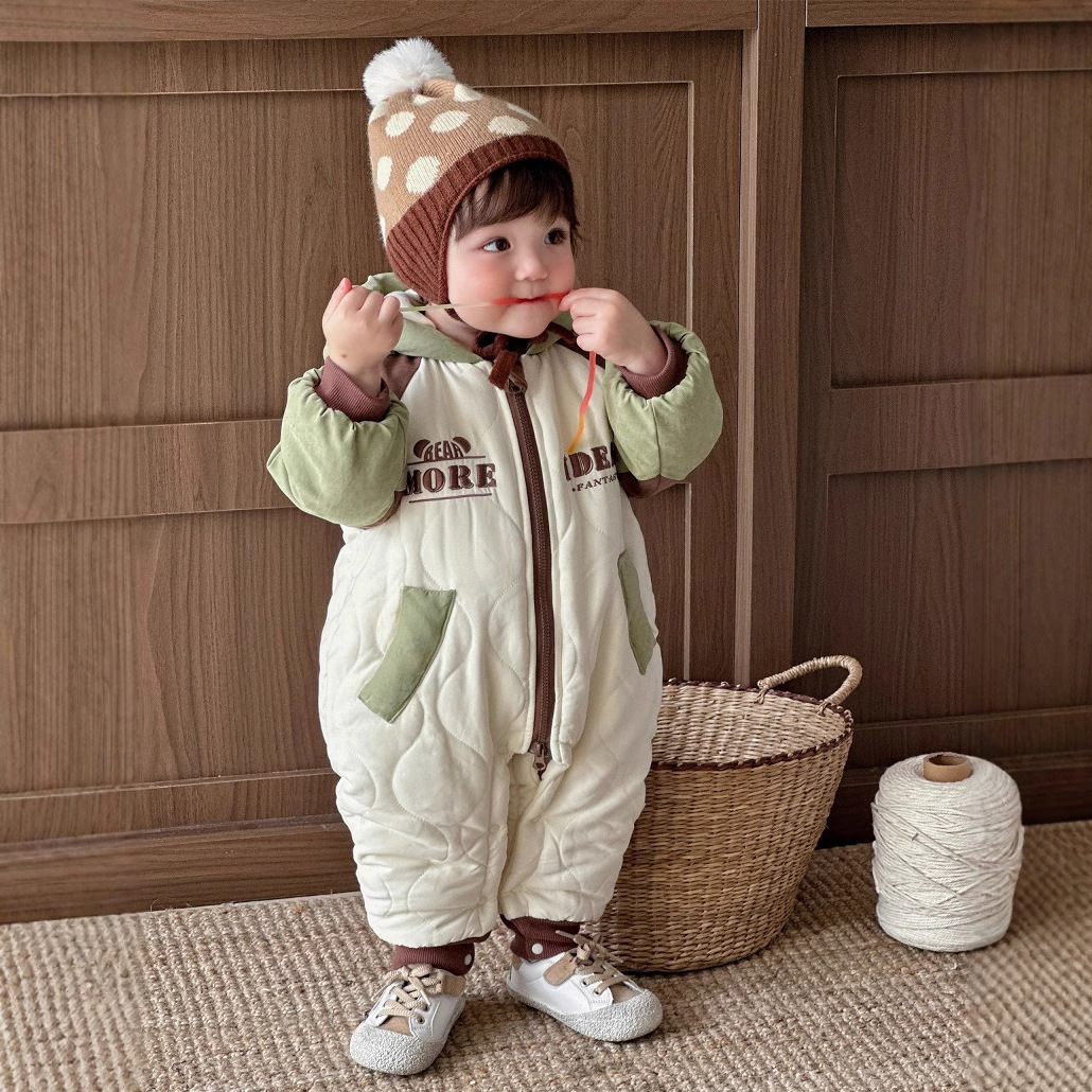 Ropa de bebé coreana, ropa de invierno, ropa de algodón, una pieza acolchada con algodón, lindo y súper lindo, un bebé de 0-2 años, un mamelero con capucha