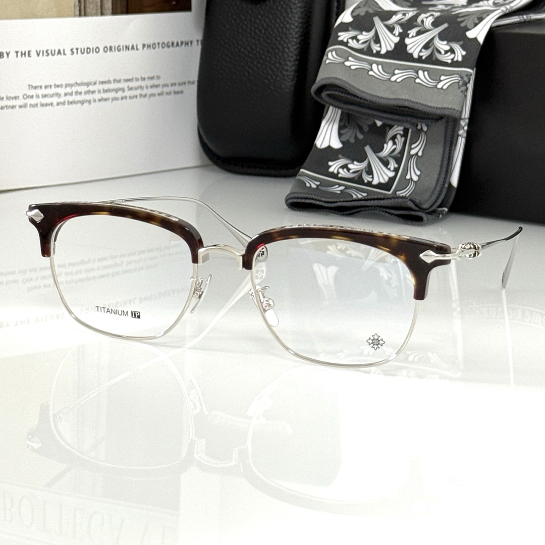 Minimalist Titanium Square Eyeglass Frames For Men And Women_voghion.com