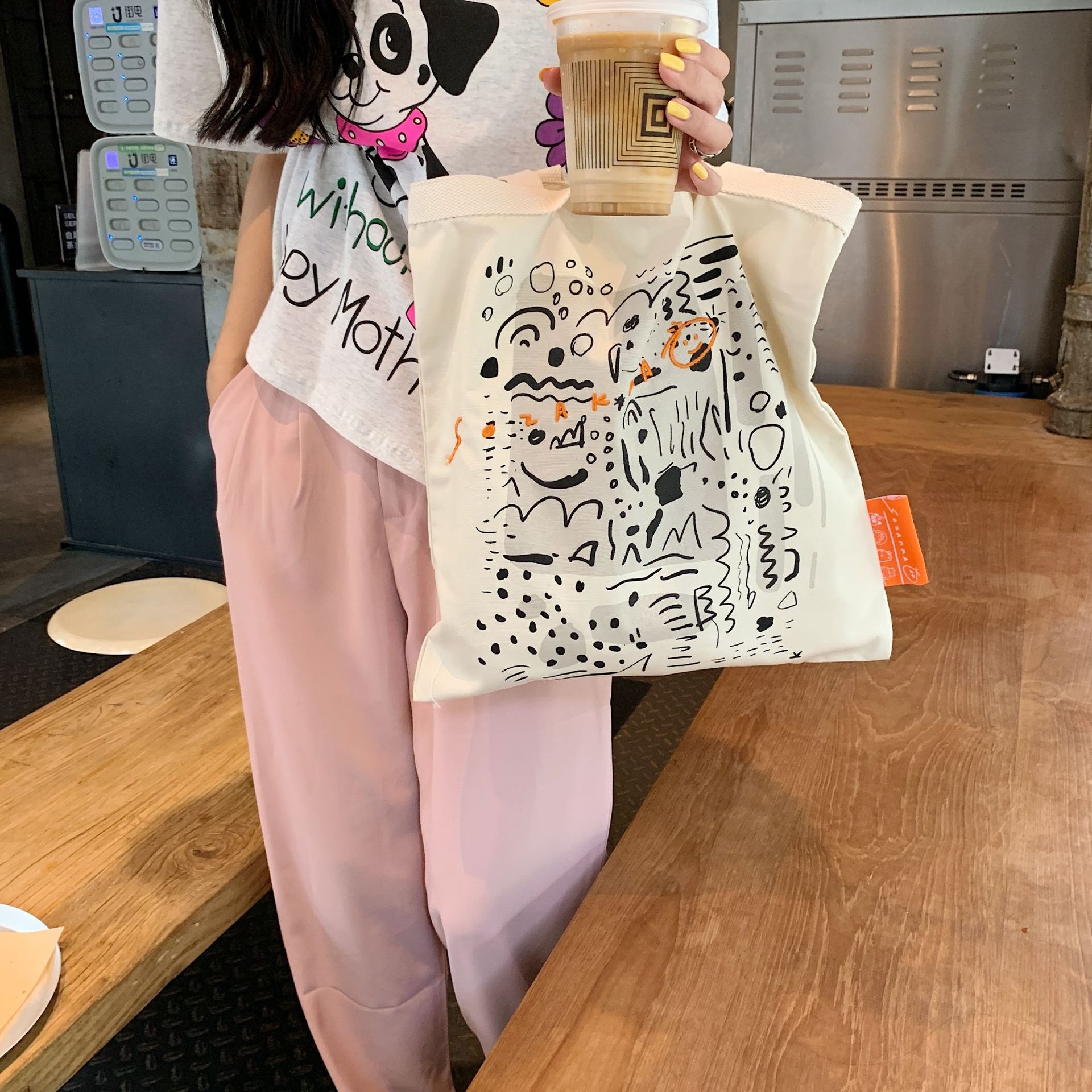 【 In Stock 】26102 letter graffiti printed canvas bag, large-capacity single-shoulder hand-carry shopping bag Tote from South Korea undefined