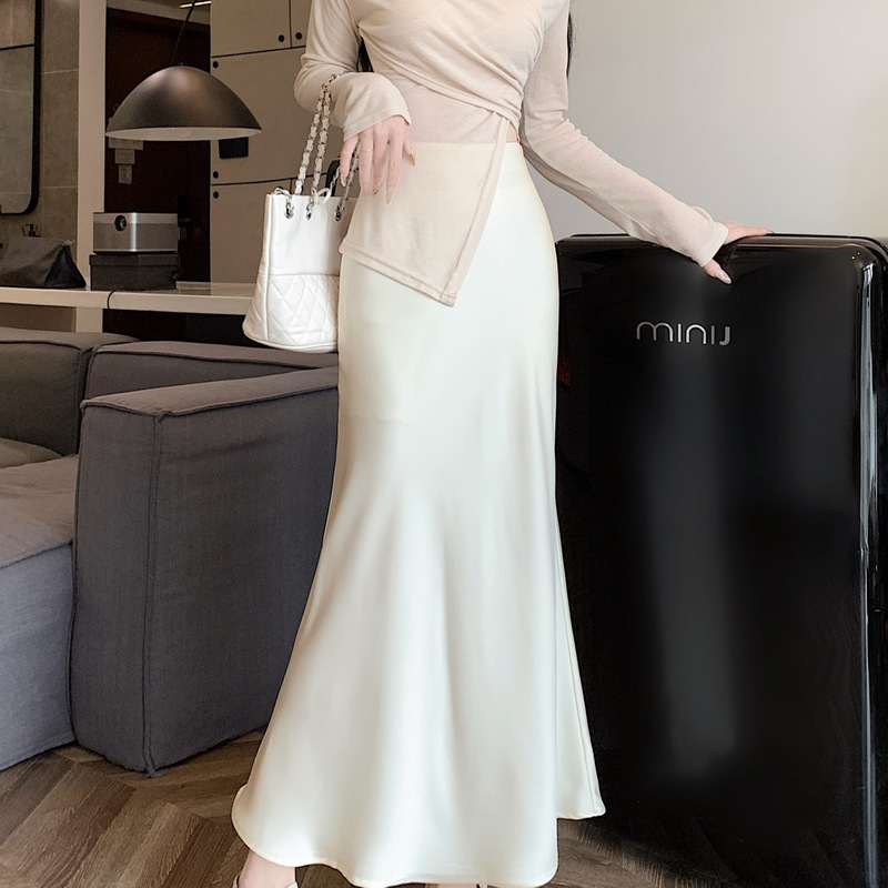 New Silky Satin Draped Mid-Length Skirt, High-Waisted, Slimming and Versatile Fishtail Skirt with Elegant Large Skirt