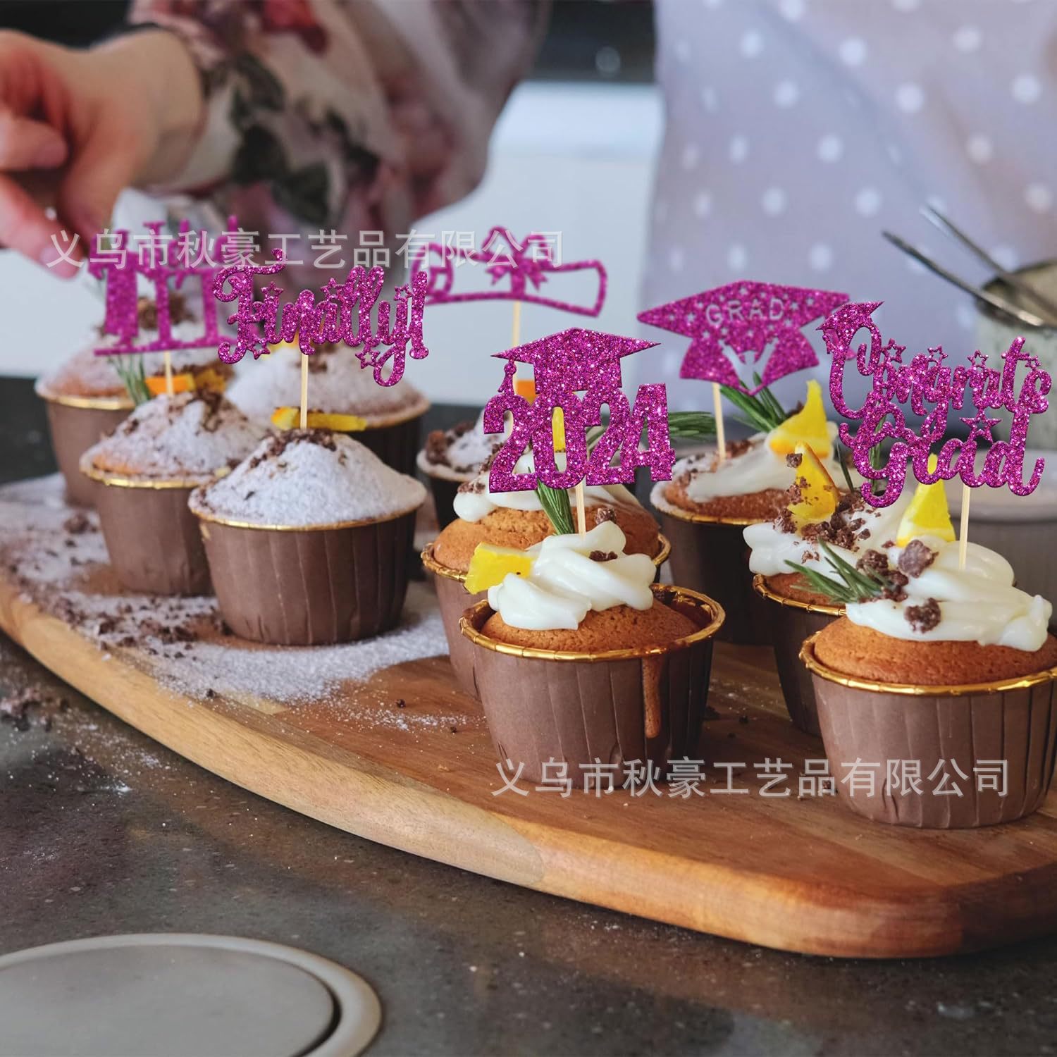 2024 nueva temporada de graduación cupcakes decoración flash Finally I Did It pastel insertado transfronterizo