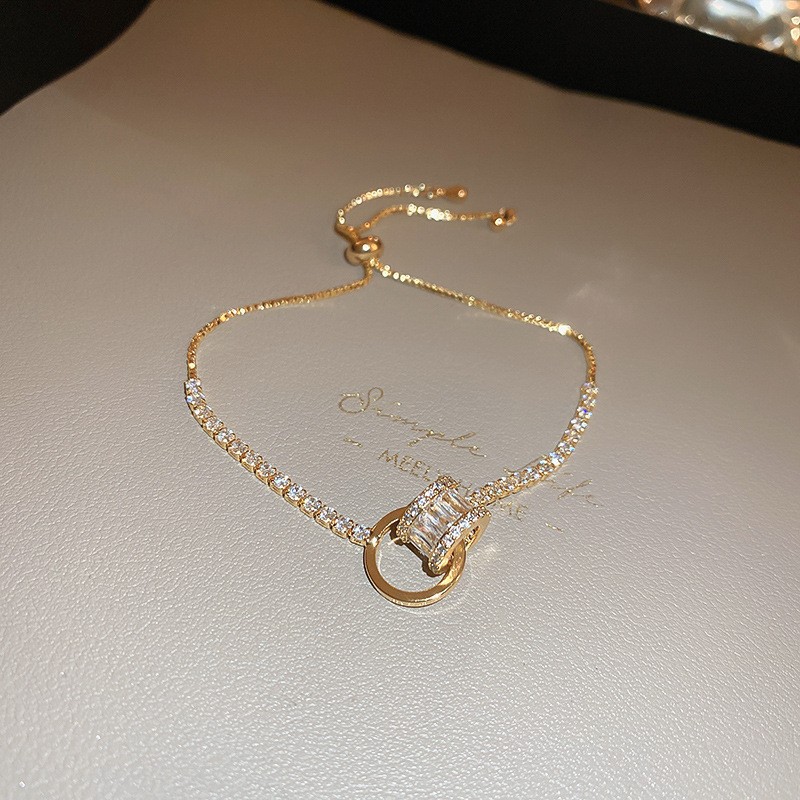 Pulsera de flores de metal transfronteriza europea y americana, nicho femenino, sentido de alta gama, pulsera simple y versátil, accesorios de joyería de lujo ligeros de moda