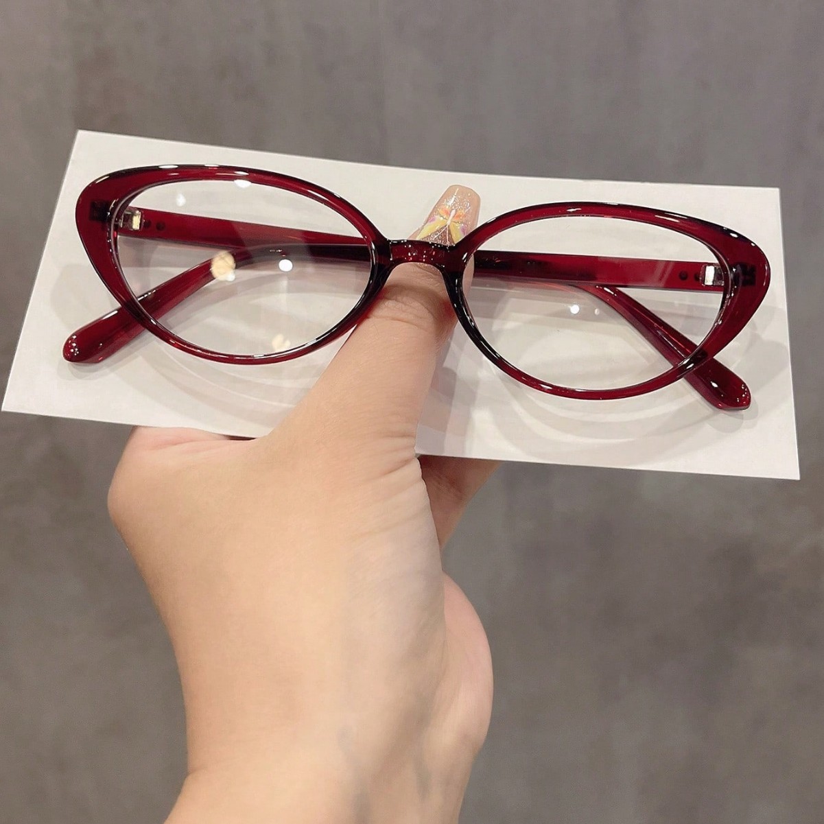 Trendige Blaulichtfilterbrille für Damen – stilvoll, vielseitig, kein Make-up nötig, hauttonaufhellend, künstlerischer Stil, auch für Herren geeignet_voghion.com