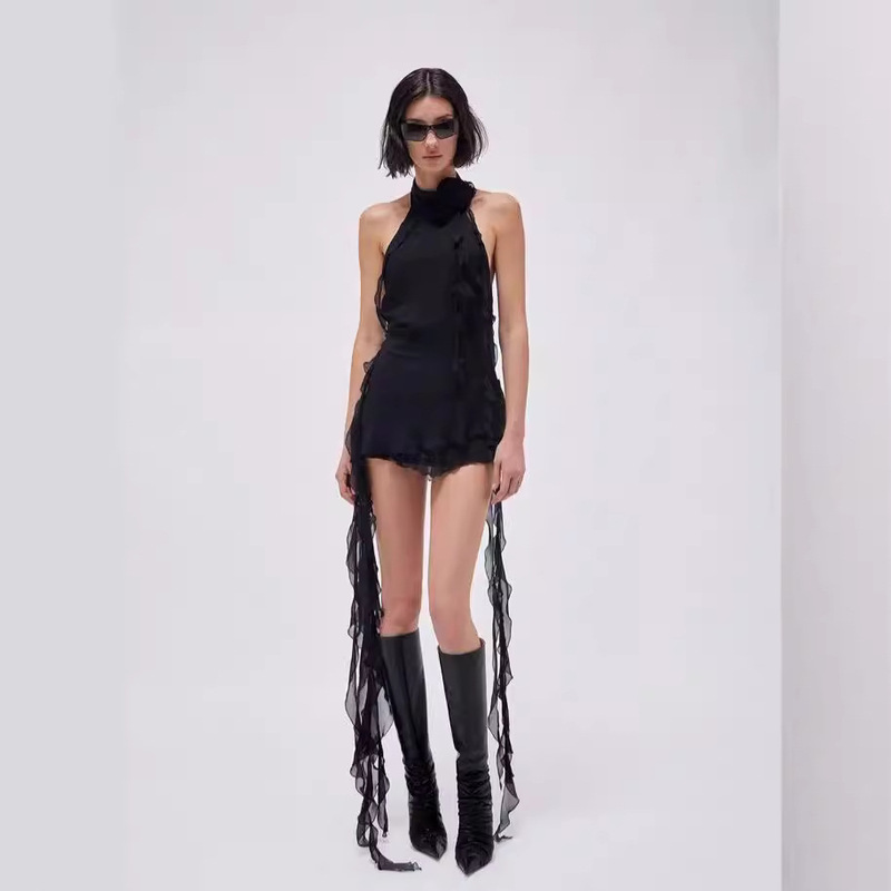 Now) show the same style! Blum @ rine Irregular Lotus Leaf Three-dimensional Rose Hanging Neck and Strap dress Female