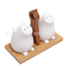 ��ɫС�i�մɺ����}ƿ���b�����ж������Q���ڿ͑�logo���}ƿ���b