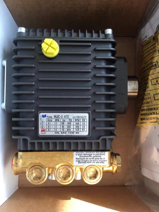 BERTOLINI高压柱塞泵WBC911/WBC1111贝托里尼11升24内轴清洗水泵