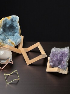 �׺Ό�ľ���ٙ�ľˮ��������������ʯ�V�˼ܵ��ε��еV��չʾ��