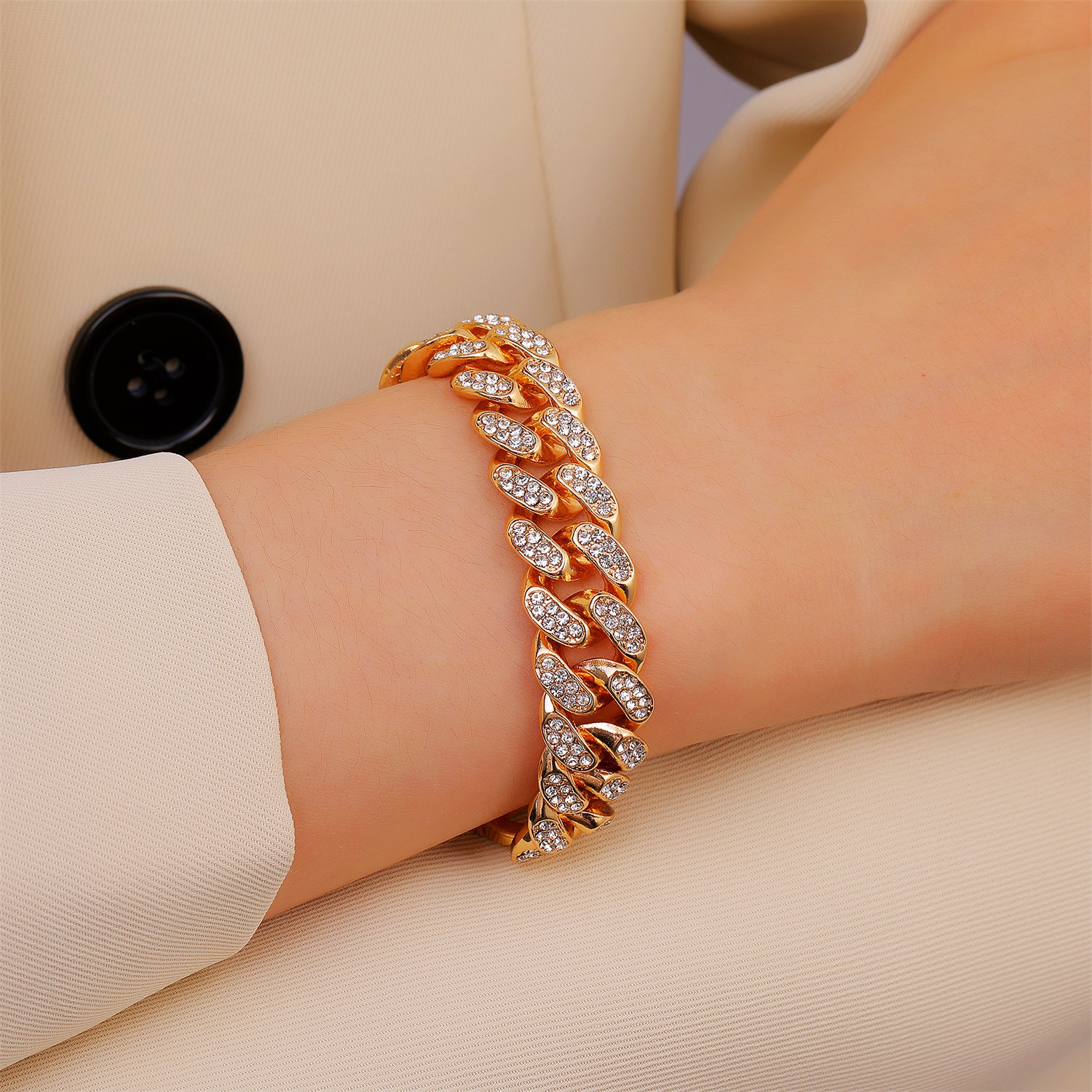 41g Weight Zircon Inlay Material Bracelets Classification Anniversary, Business, Travel Occasion Alloy Material Geometric Pattern Unisex Gender Diamond Design Fashion Style White, Gold Color Fashion Geometric Zircon Alloy Chain & Link Bracelets Wholesale 4