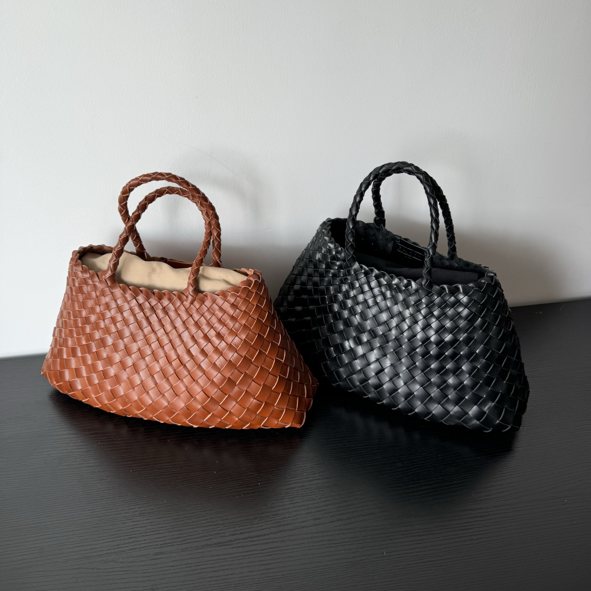 Leather one-shoulder bag