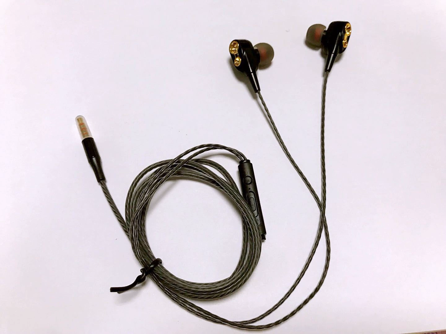 Динамические наушники-вкладыши с басовитым HiFi звуком, универсальные для мобильного и ПК - нейтральный бренд