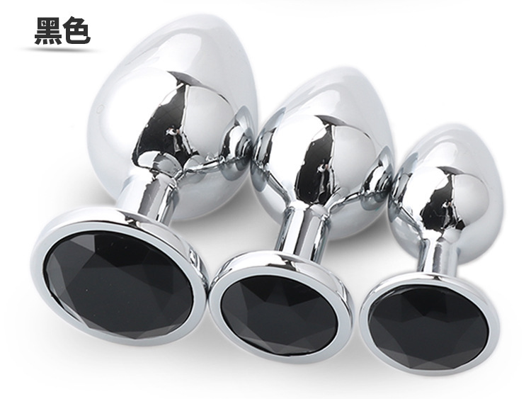 Metal Anal Plug Set with Diamond Detail, 3 Sizes with Velvet Pouch — detail image 24