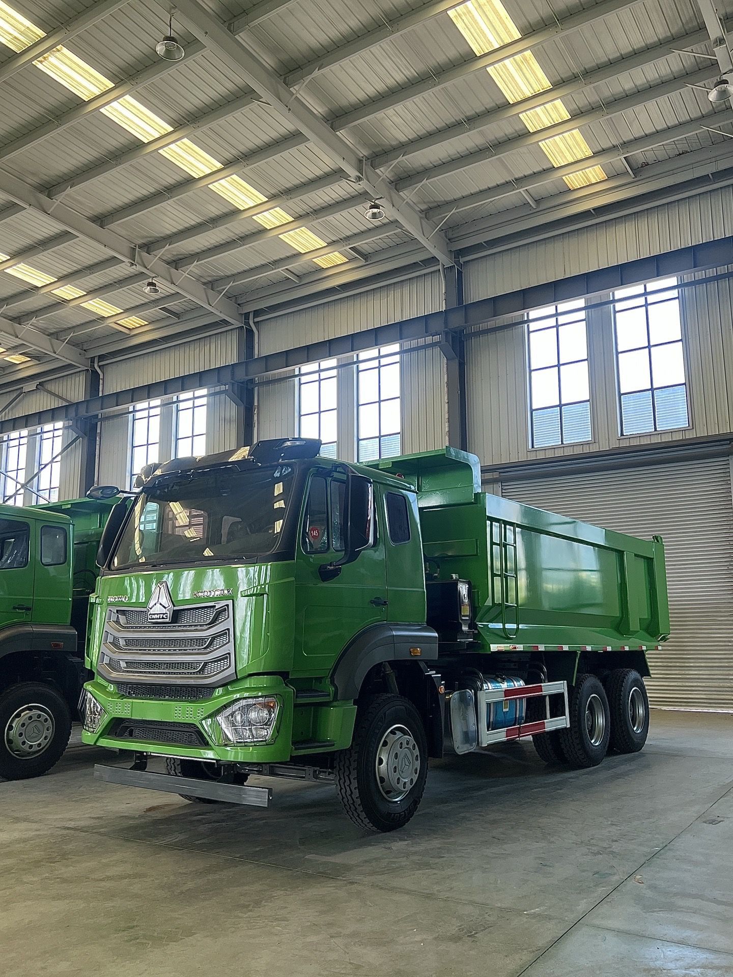 Export of Howo Nx 6X4 Dump Trucks, Used Nx10 Wheel Dump Trucks, Heavy-Duty Trucks for Cross-Border Export