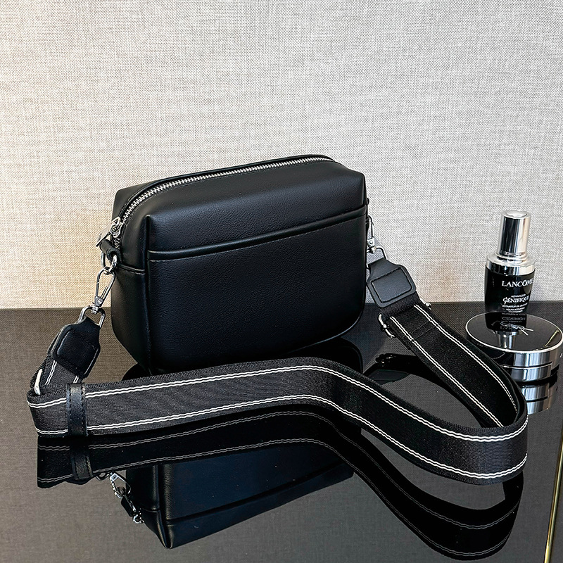 Borsa a tracolla donna piccola quadrata elegante da spalla_voghion.com