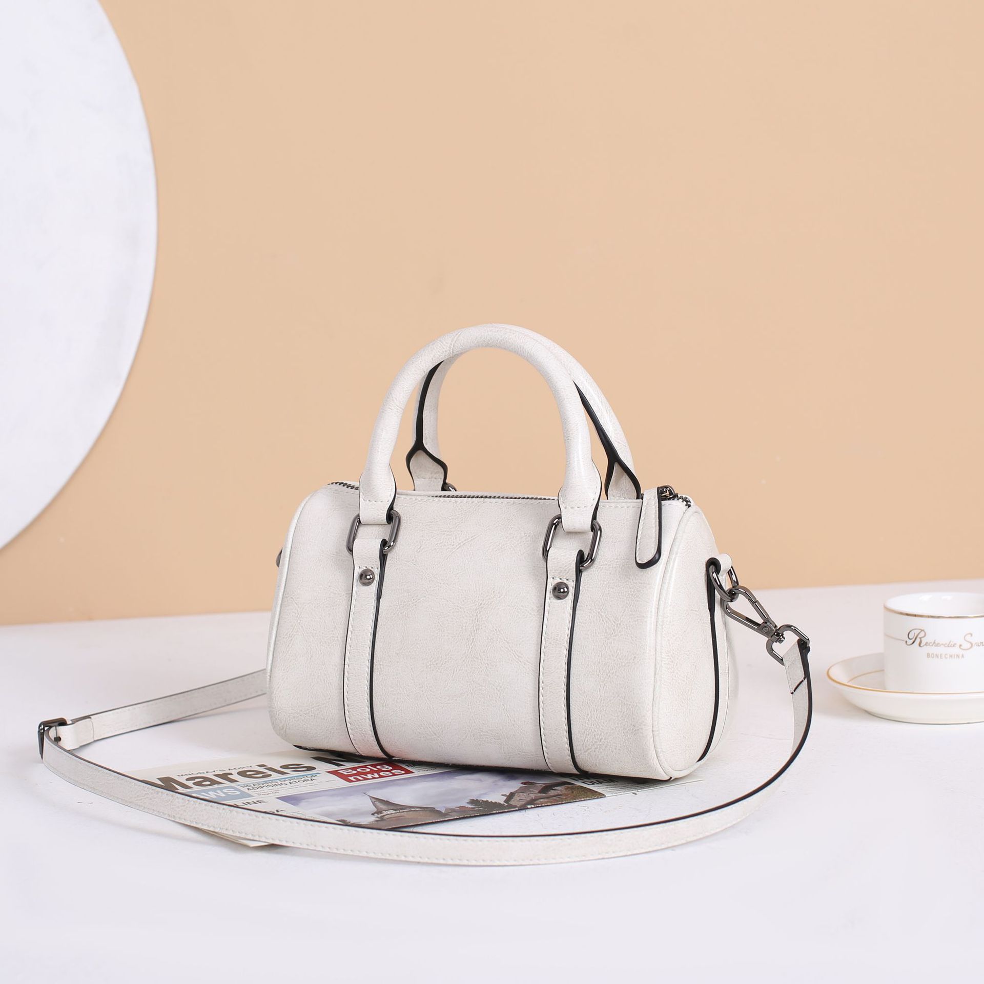 牛革オイルワックスレザーレトロピローバッグ人気ファッションボストンショルダークロスボディ実用クロスボーダークラシックレザー