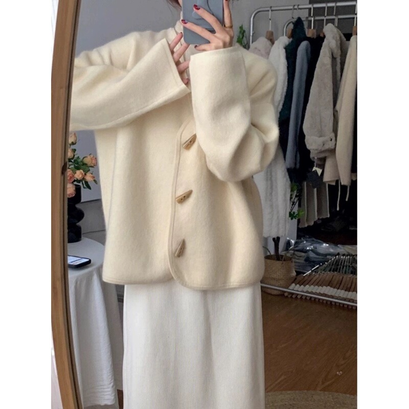 Special Offer # Sheep Velvet # Korean Style High-End Horn Button V Neck Sweater Jacket for Women in Autumn and Winter