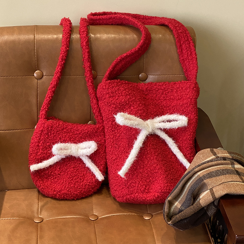 homemade retro plush large-capacity bucket bag women‘s all-match shoulder small crossbody cloth bag niche casual bag