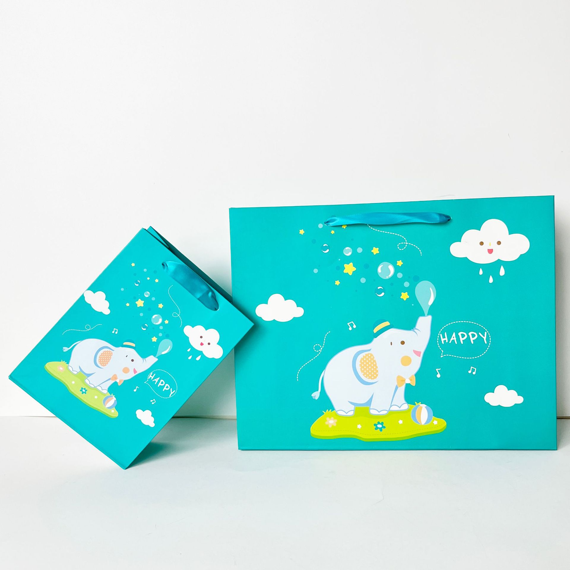 新款现货可爱卡通礼品纸袋童装店生日礼物袋子小象儿童服装手提袋