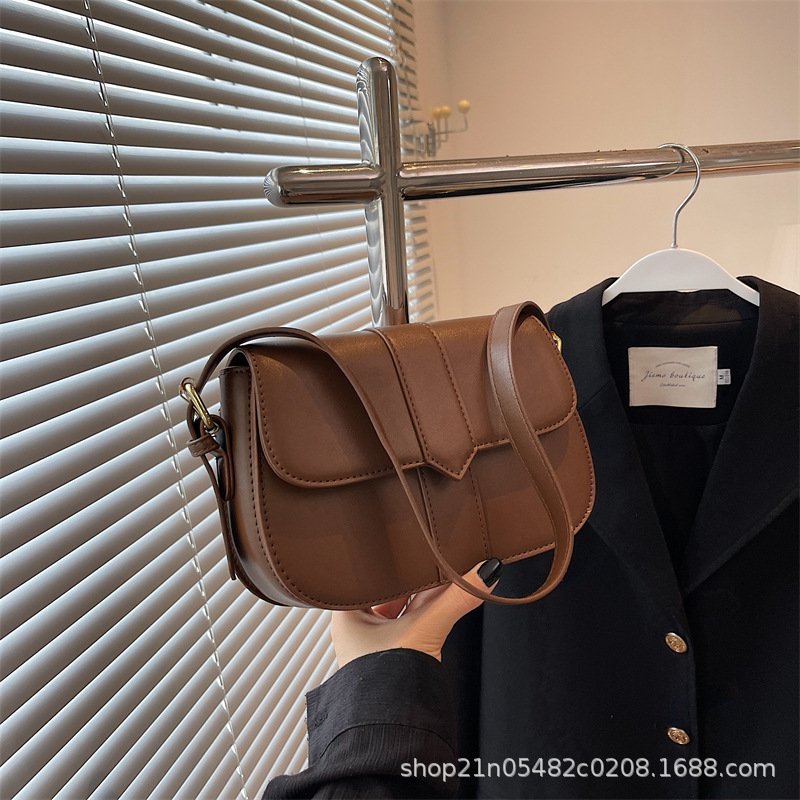 Women's Bags 2022 Autumn New Casual Small Square Bag Personalized Fashion Texture Shoulder Bag Trendy Crossbody Bag Hand Carrying