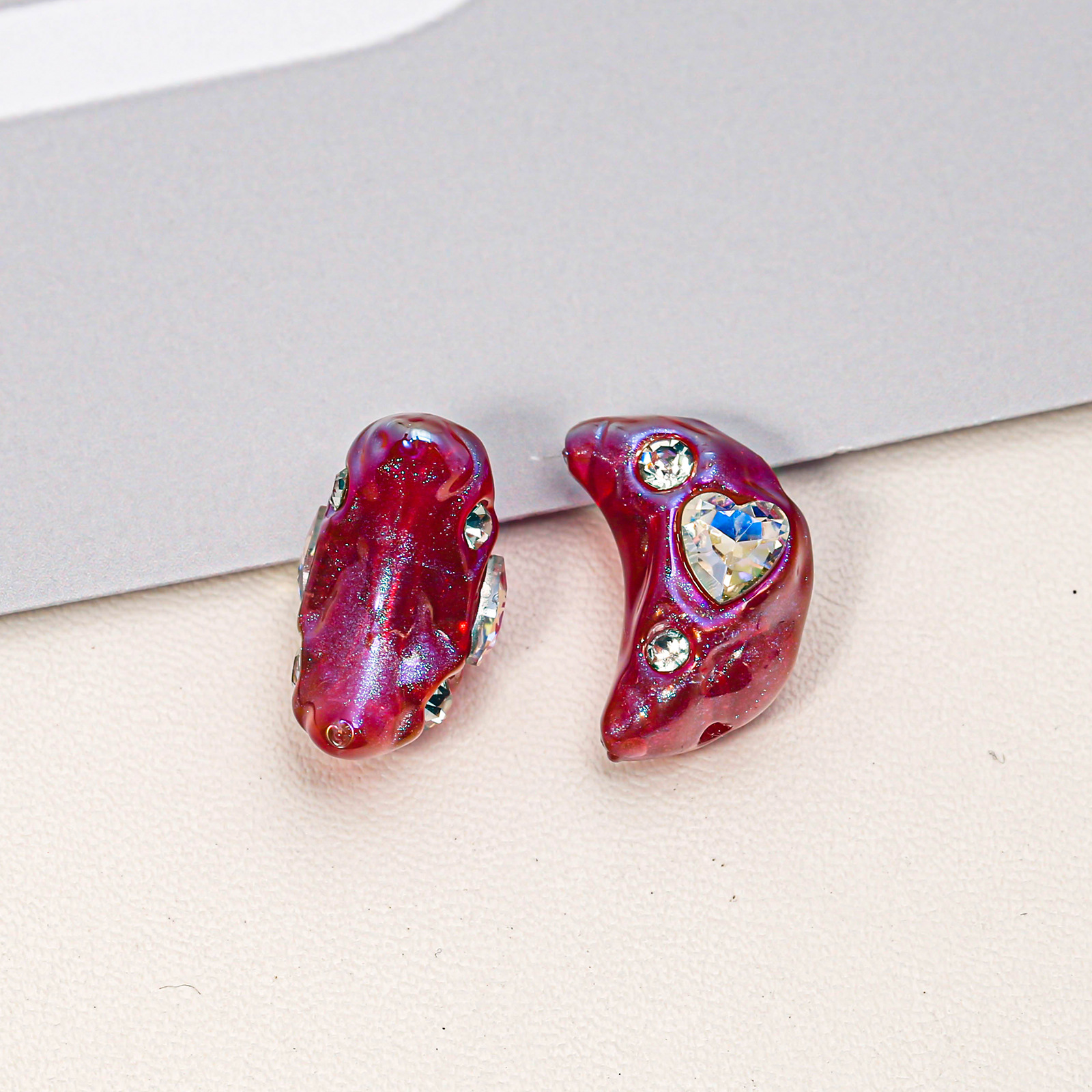 Haijia hielo belleza agujero recto diamante Luna ZIRCON cristal DIY teléfono móvil cadena joyería colgante Accesorios al por mayor