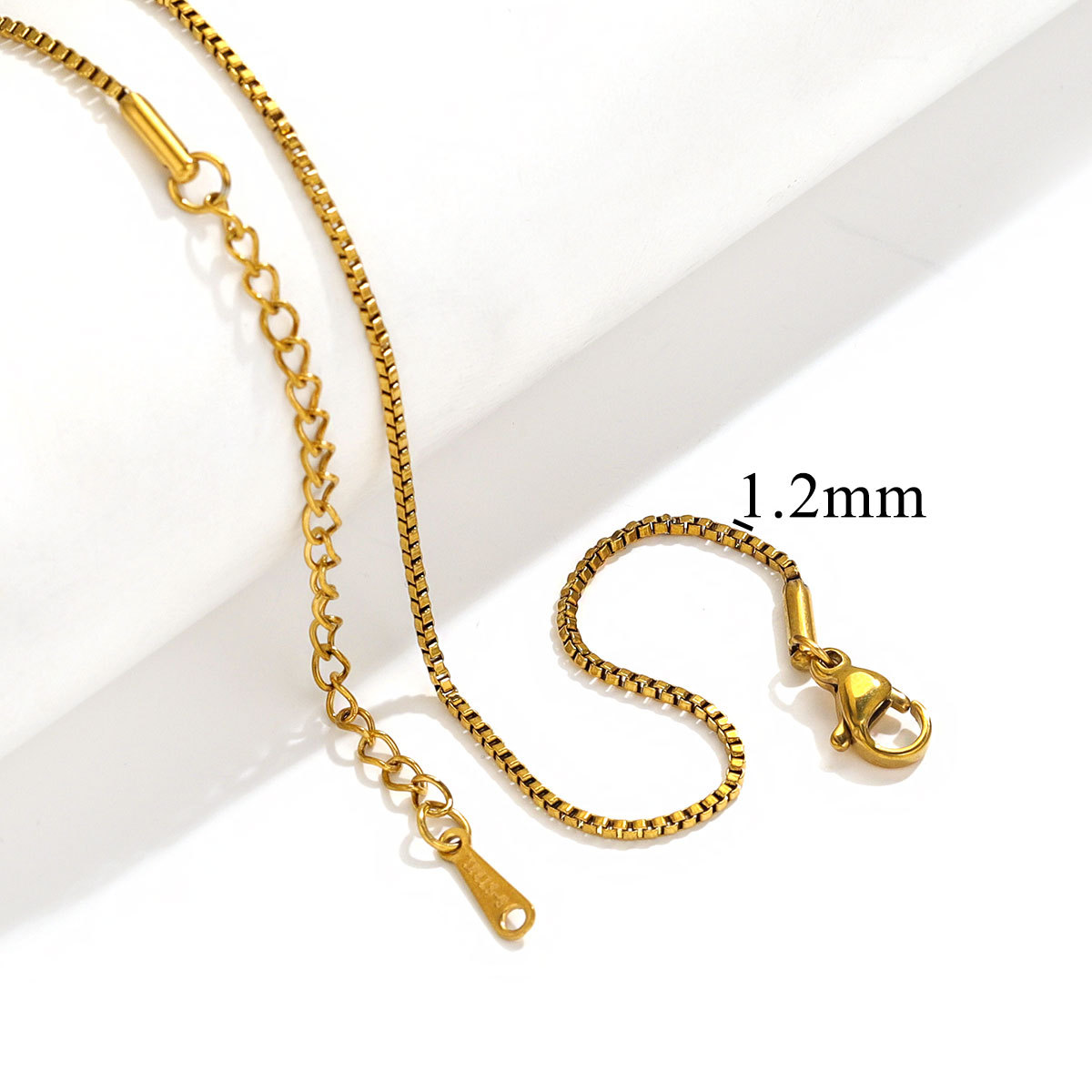 レディースチタン鋼唇ボックス子ネックレス40 5ステンレス鋼ラウンドスネークチェーンロックチェーンDIYアクセサリーアクセサリーネックレス