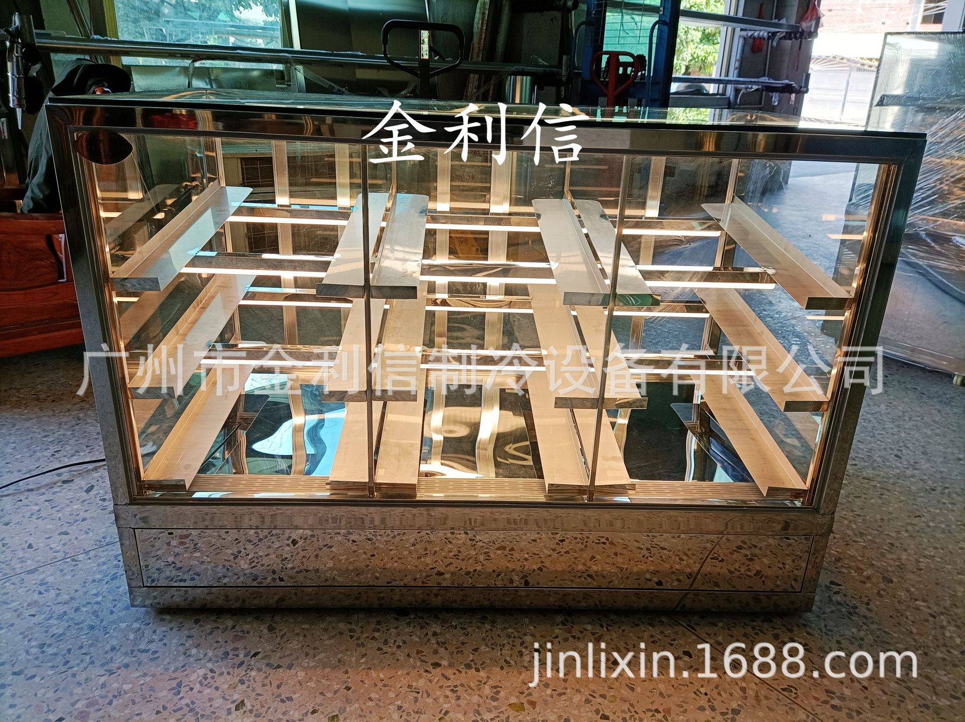 插盘柜118