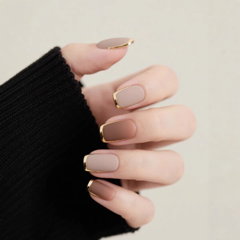 [Made in Shenzhen] Gilt Warm Brown Pure Handmade Wearable Nails, Accessible Luxury Manicure with Diamonds, Whitening Nail Patches, Finished Products