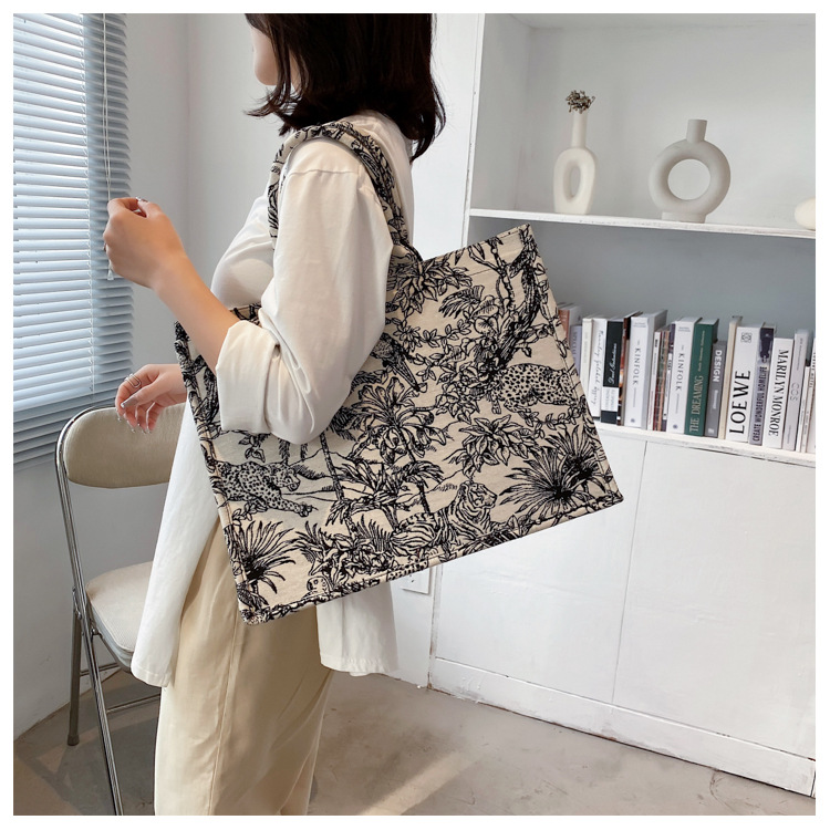 275g Weight Canvas Lining Material Open Closure Type Single Shoulder Strap Strap Type Messenger Bag Bags Type Shopping Occasion Canvas Material Solid Color Pattern All Seasons Season Women's Gender Vintage Style Style Square Shape Black Color Medium Size Large-capacit Canvas Bag College Students Tote Bag 9