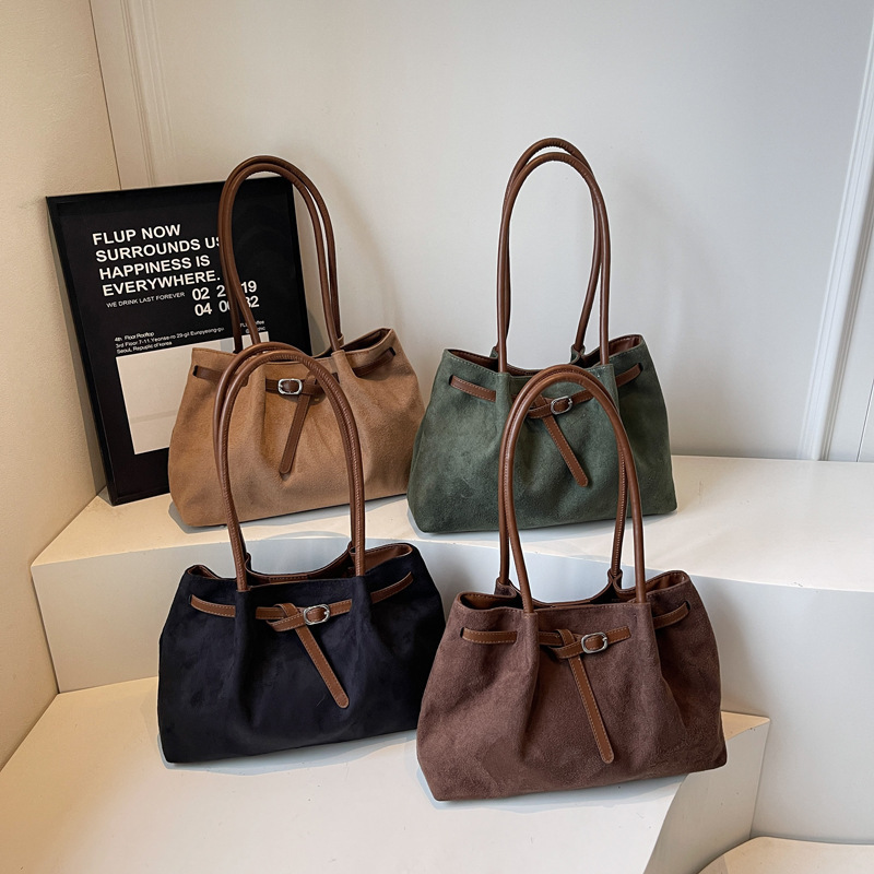 Large-Capacity Niche Satchel Tote Bag for Women 2025 New Trendyy Fashion Versatile High-Quality Texture Single Shoulder Crossbody Bag Large-Capacity Niche Satchel Tote Bag for Women 2025 New Trendyy Fashion Versatile High-Quality Texture Single Shoulder Crossbody Bag