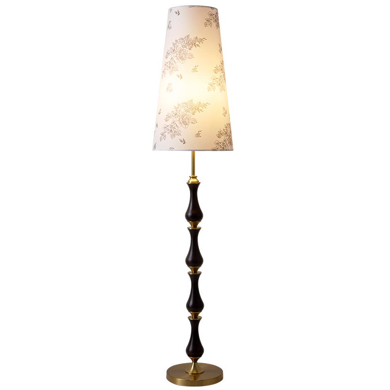 Lámpara de pie de pantalla de tela retro francesa Nanyang ambiente simple sala de estar sofá lámpara creativa decorativa G021