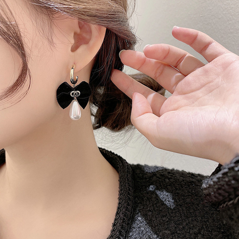 10A210 black (1)