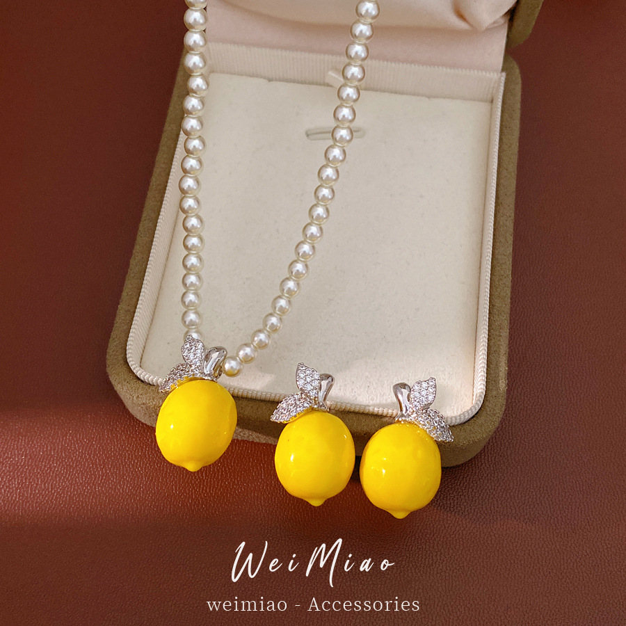 Collar de limón de resina de limón con cuentas redondas lujo ligero nicho cadenas de clavícula temperamento personalidad conjunto de joyas de moda